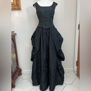 ALFRED SUNG Elegant Black Structured Ball Gown Dress Timeless Evening Formal